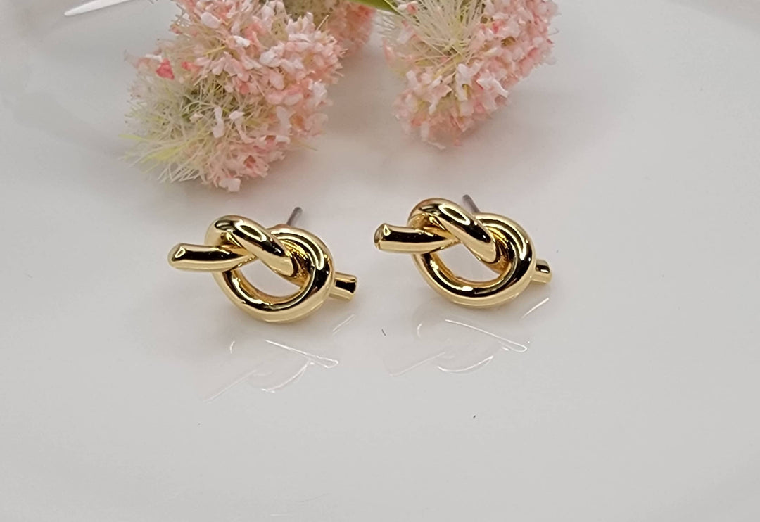 KNOT STUD EARRINGS.: GOLD - JB91