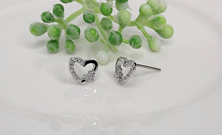Heart Shape Post Earring: GOLD - ST34