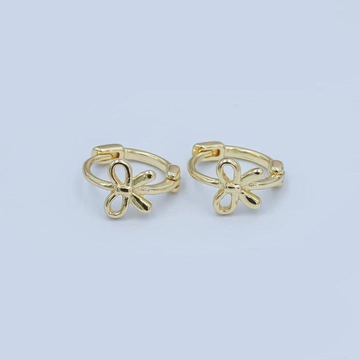 24K Gold Filled 15mm Ribbon Bow Huggie Earrings in Gold & Silver | AE696 AE697: GOLD