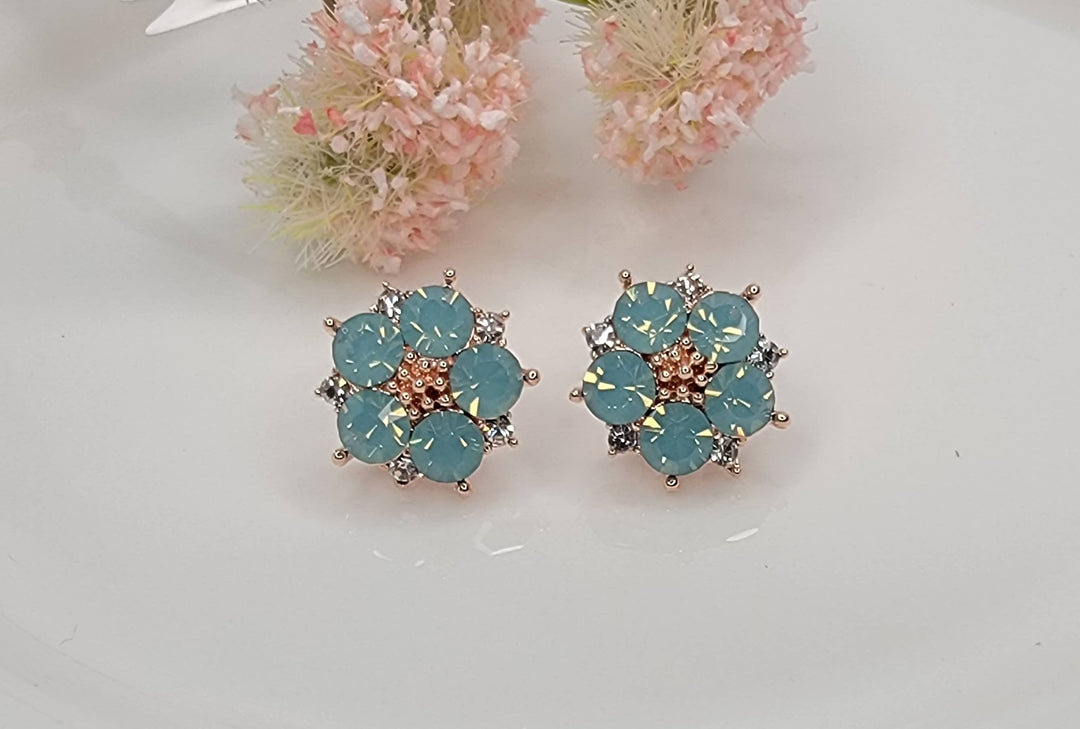 OPAL FLOWER POST EARRINGS.: GREEN OPAL - NA39