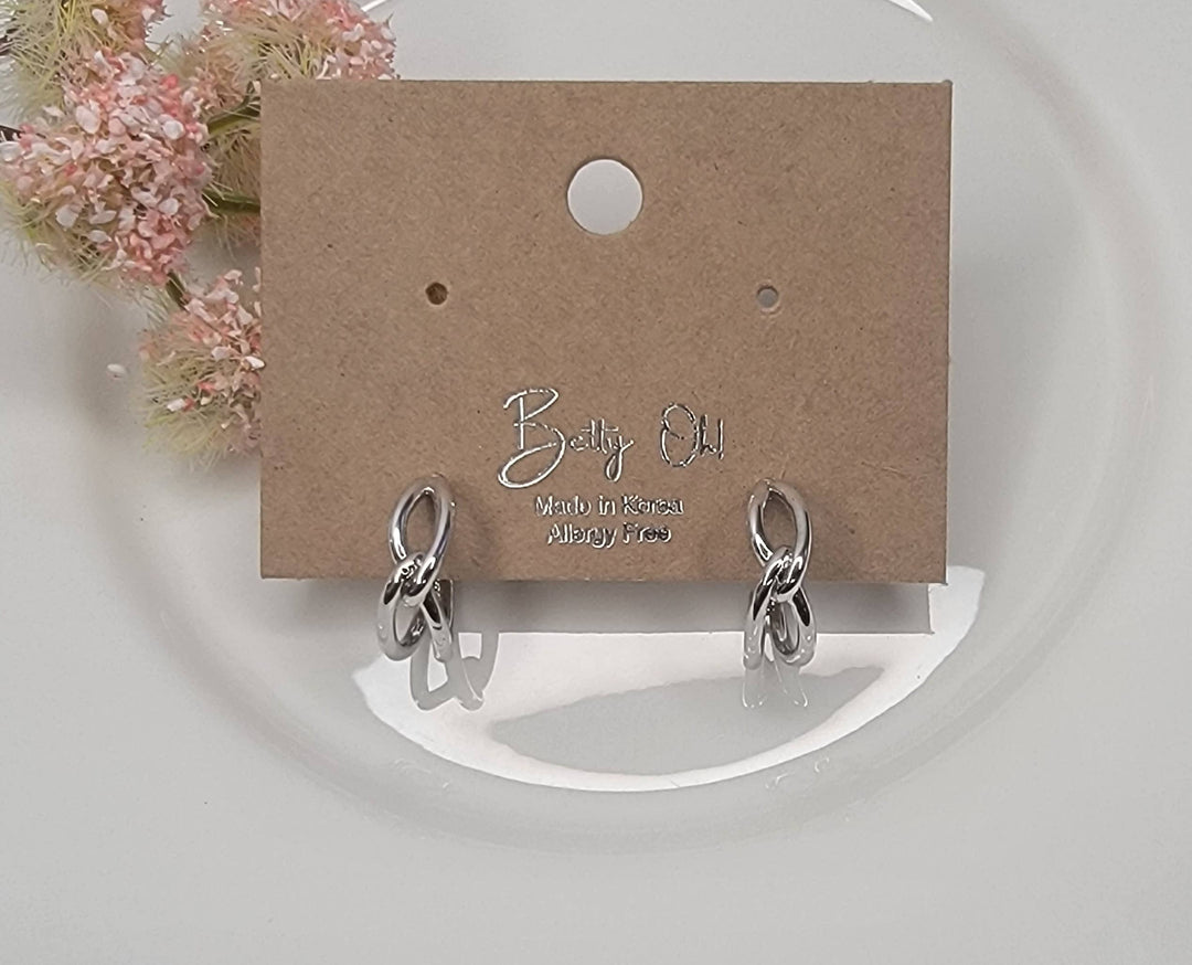 Twisted Pattern Hoop Earring: GOLD - JB32