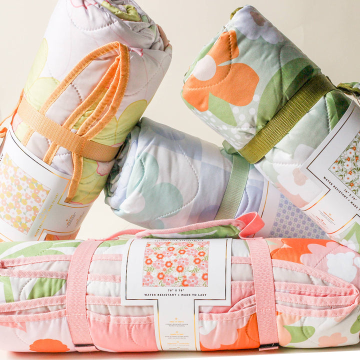 On-the-Go Quilted Blanket-Daisy Craze Peach