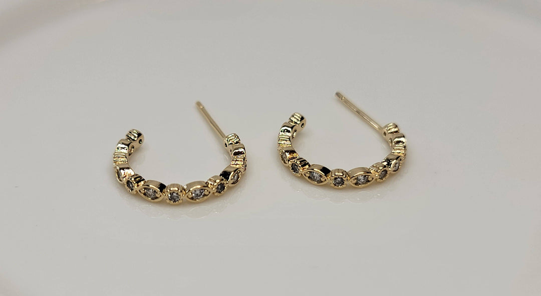 Small Cz Hoop: Gold - JY49