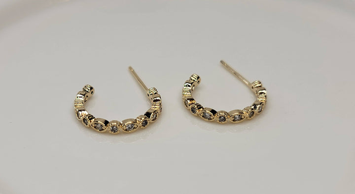 Small Cz Hoop: Gold - JY49