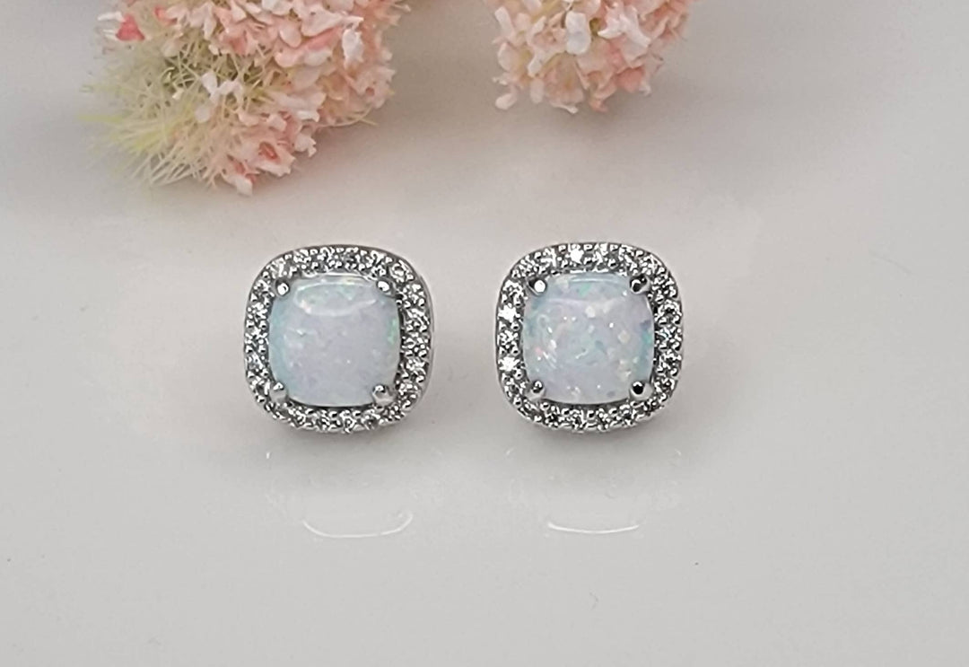 LAB GROWN OPAL STUD EARRINGS.: WHITE OPAL/GOLD / Small - OR140
