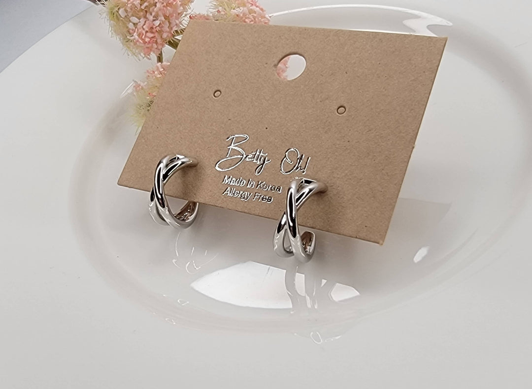 X-CROSS HOOP EARRINGS.: GOLD - HA111