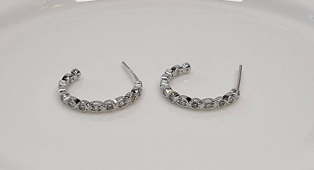 Small Cz Hoop: Gold - JY49