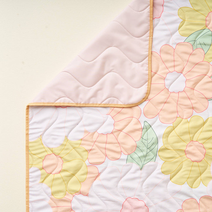 On-the-Go Quilted Blanket-Daisy Craze Peach