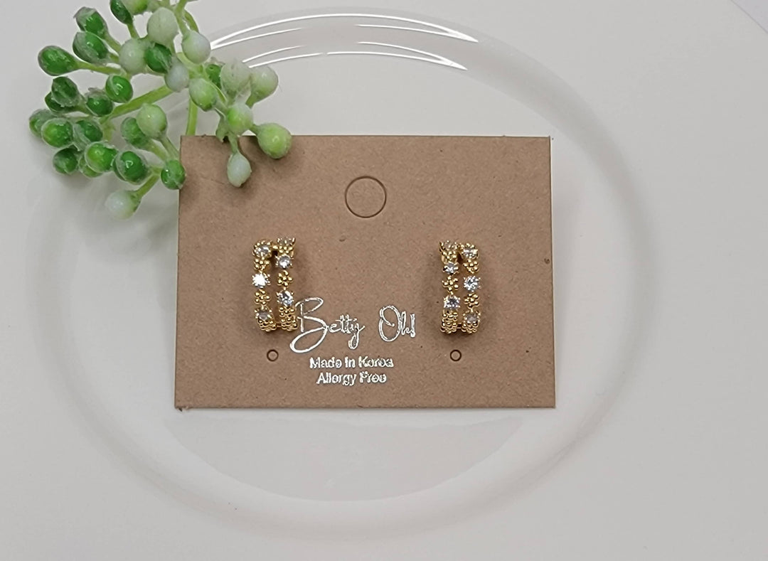SMALL DOUBLE LAYER CZ HOOP - LC8