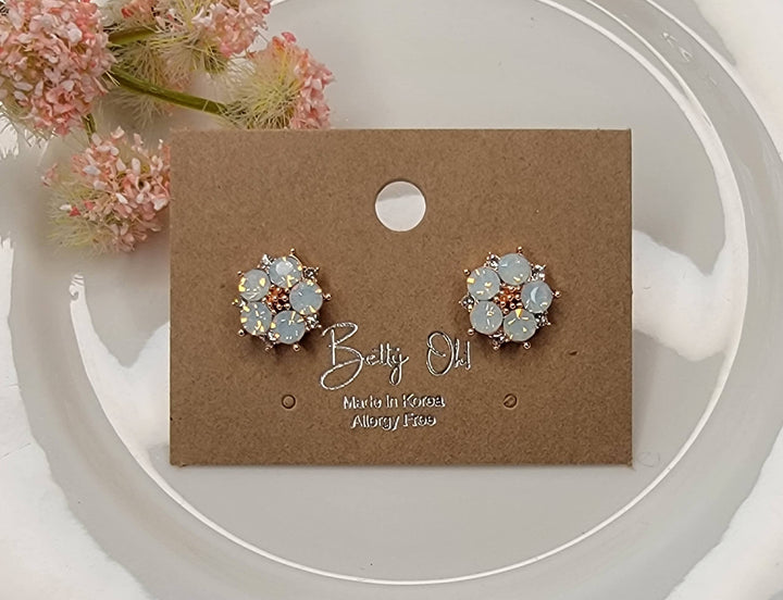 OPAL FLOWER POST EARRINGS.: GREEN OPAL - NA39