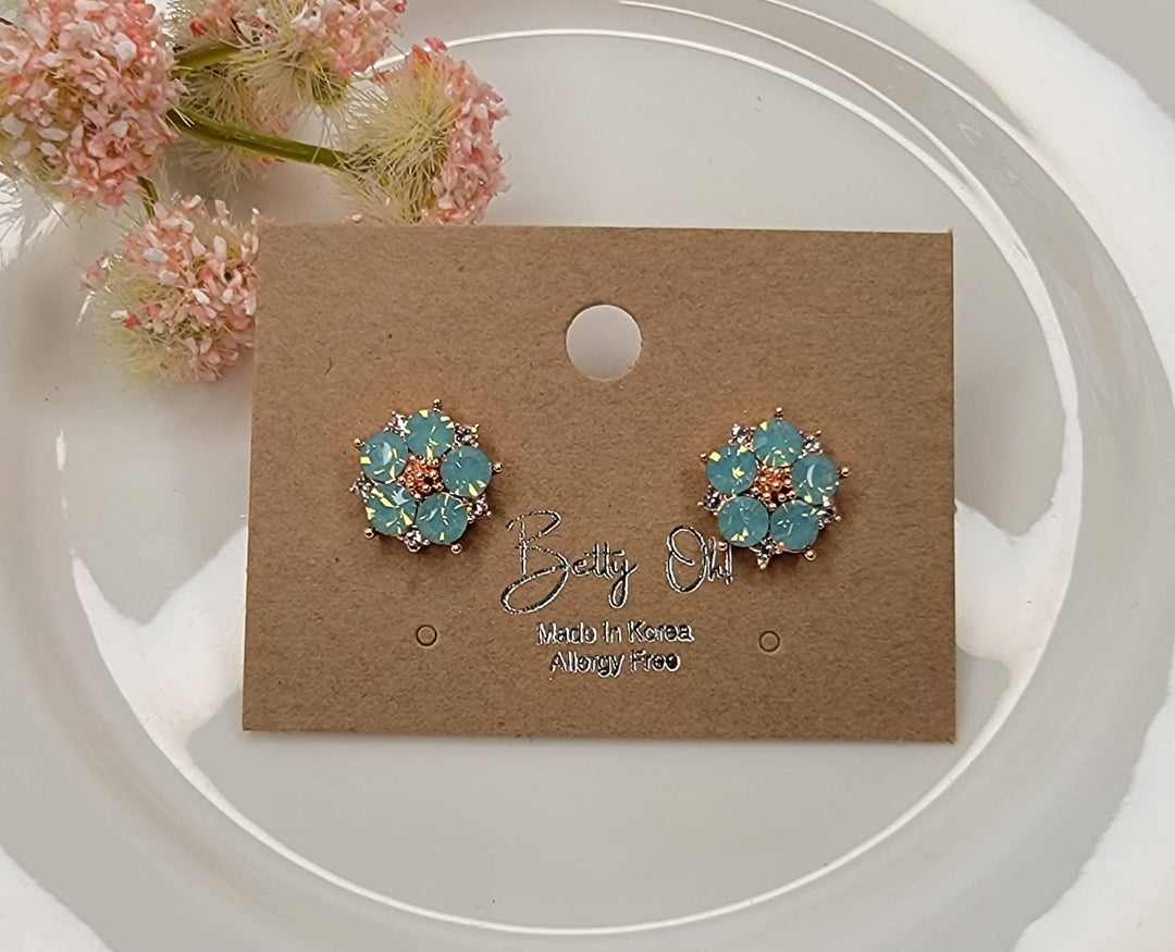 OPAL FLOWER POST EARRINGS.: GREEN OPAL - NA39