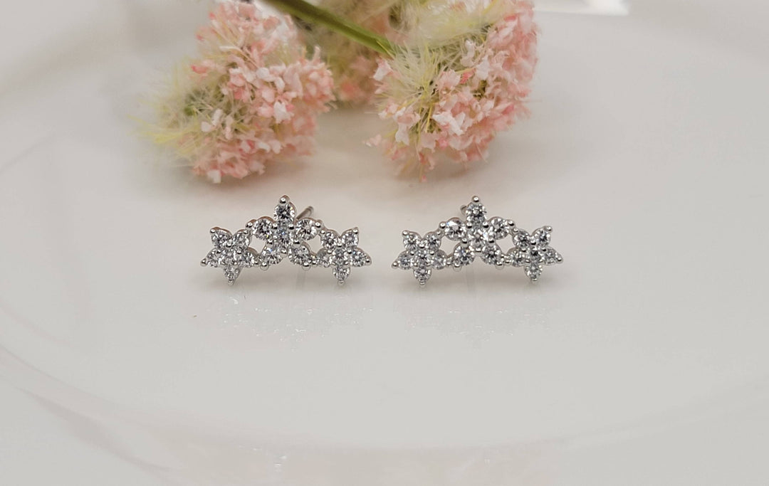CZ MULTIPLE FLOWERS POST EARRINGS.: GOLD - HA282