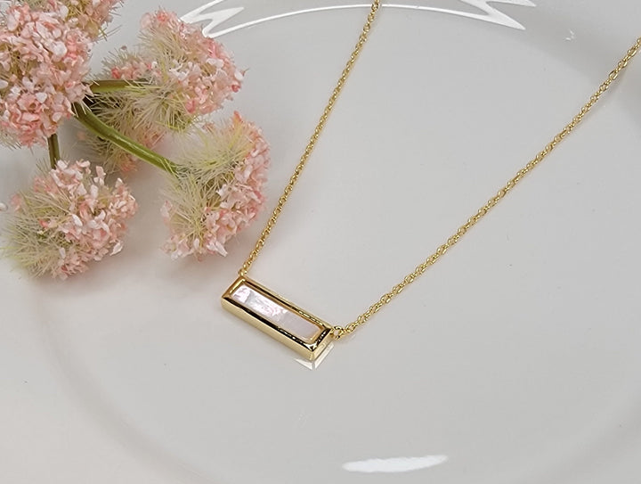 Horizon Pendant Necklace