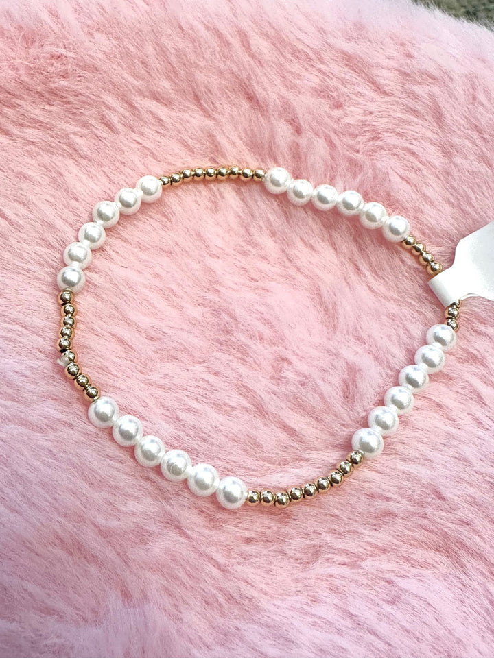 Pearl and Gold Beaded Bracelet