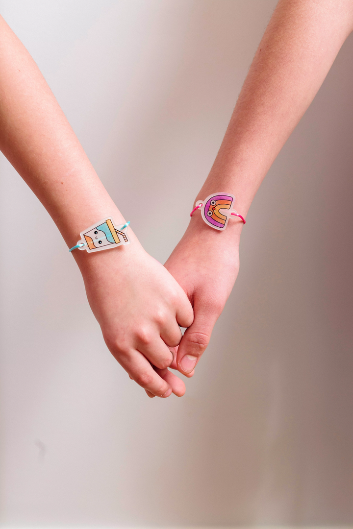Shrink-Its! D.I.Y. Shrink Art Bracelet Kit BFF