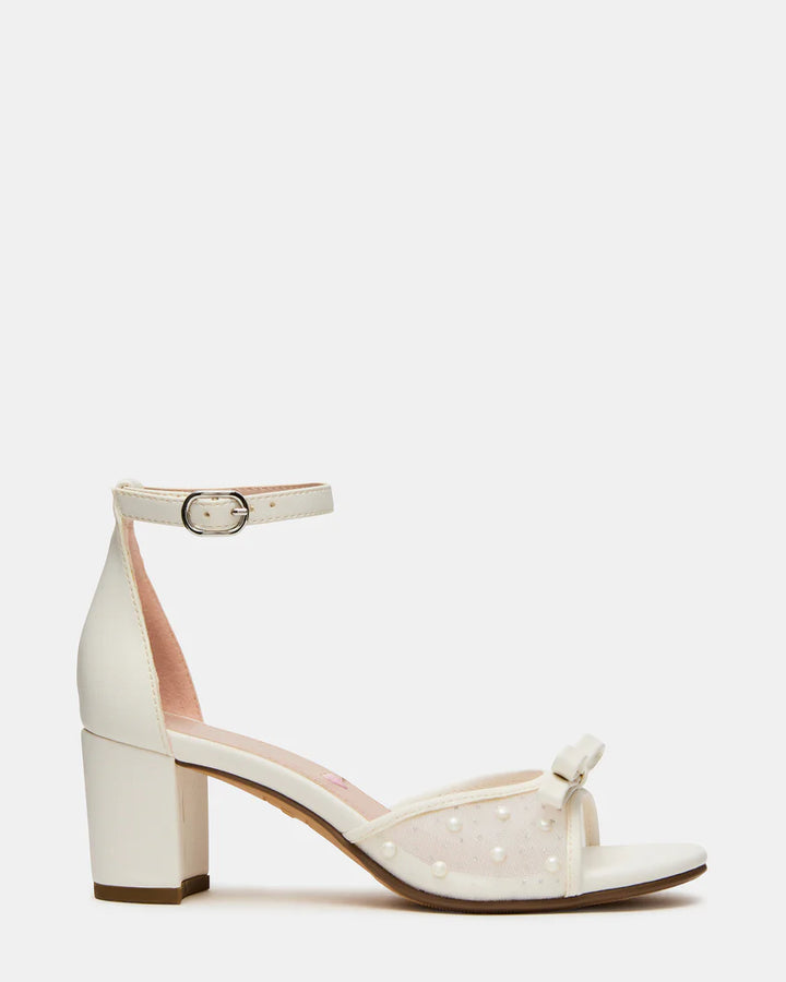 Jadia White Mesh Footwear
