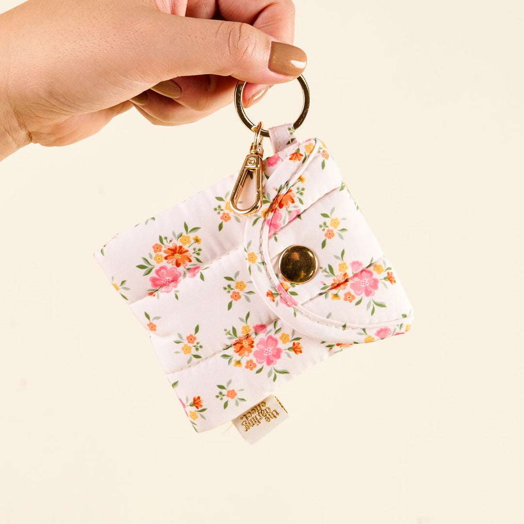Puffy Earbud Care Keychain - Endless Daydream Cream
