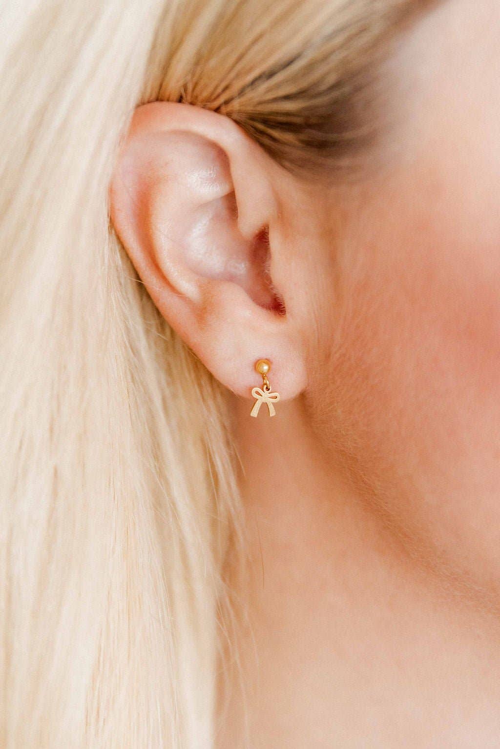 Screwback Stud Earrings - Millie Bow