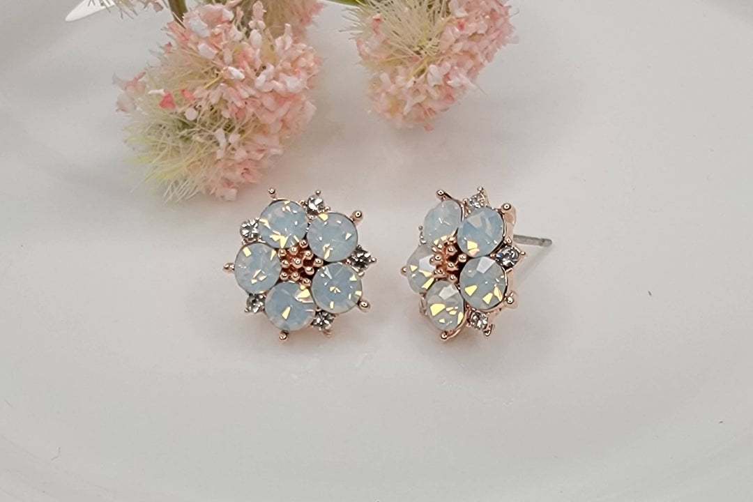 OPAL FLOWER POST EARRINGS.: WHITE OPAL - NA39