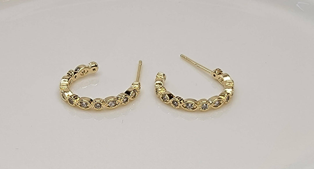 Small Cz Hoop: Gold - JY49