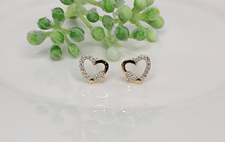 Heart Shape Post Earring: GOLD - ST34