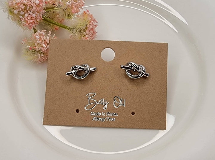 KNOT STUD EARRINGS.: GOLD - JB91