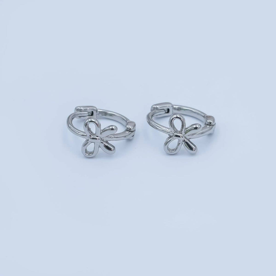 24K Gold Filled 15mm Ribbon Bow Huggie Earrings in Gold & Silver | AE696 AE697: GOLD