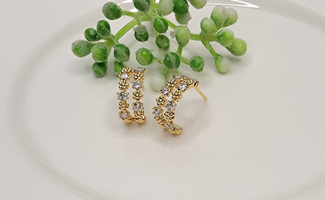 SMALL DOUBLE LAYER CZ HOOP - LC8