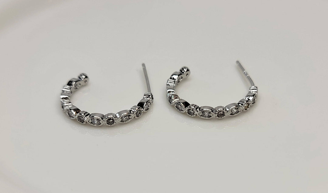 Small Cz Hoop: Gold - JY49